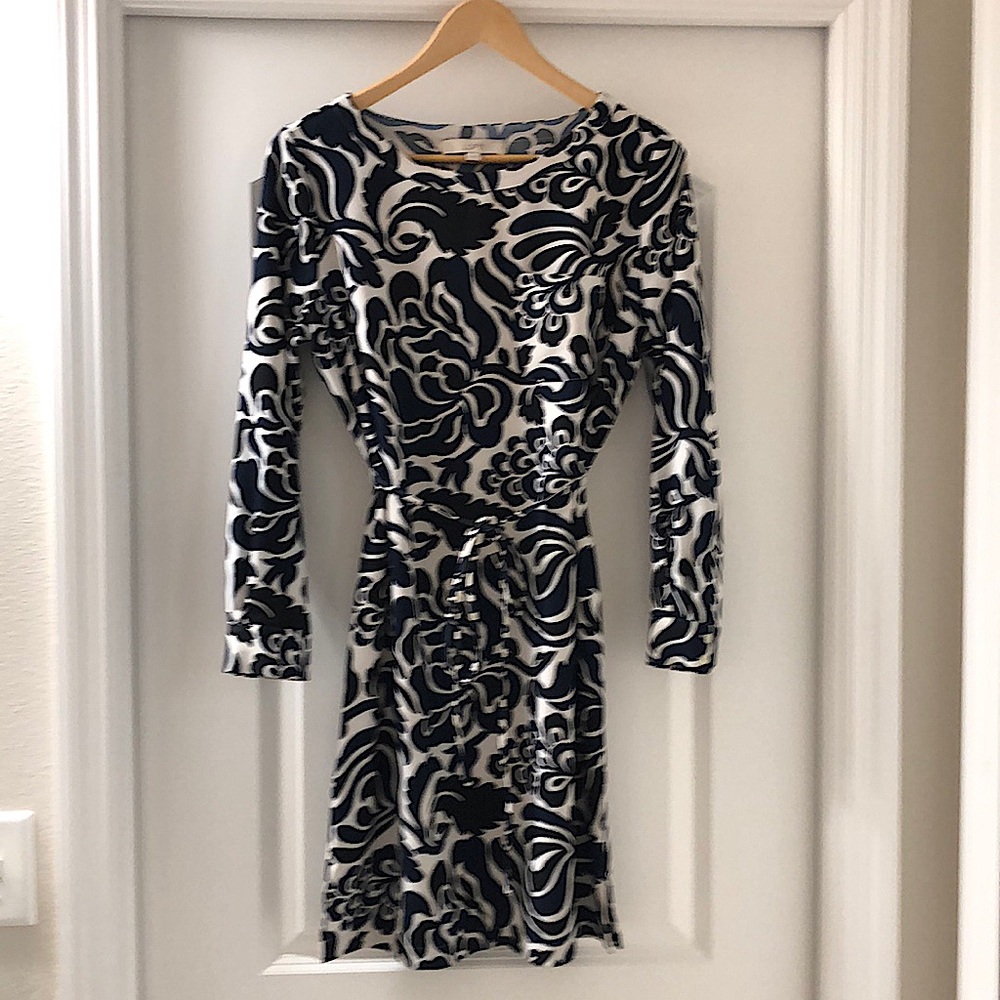 Loft Dress. Size small. Navy, black, and white pattern. Great condition.